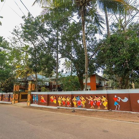 Malavikas Black Beach Resort Varkala Exterior photo